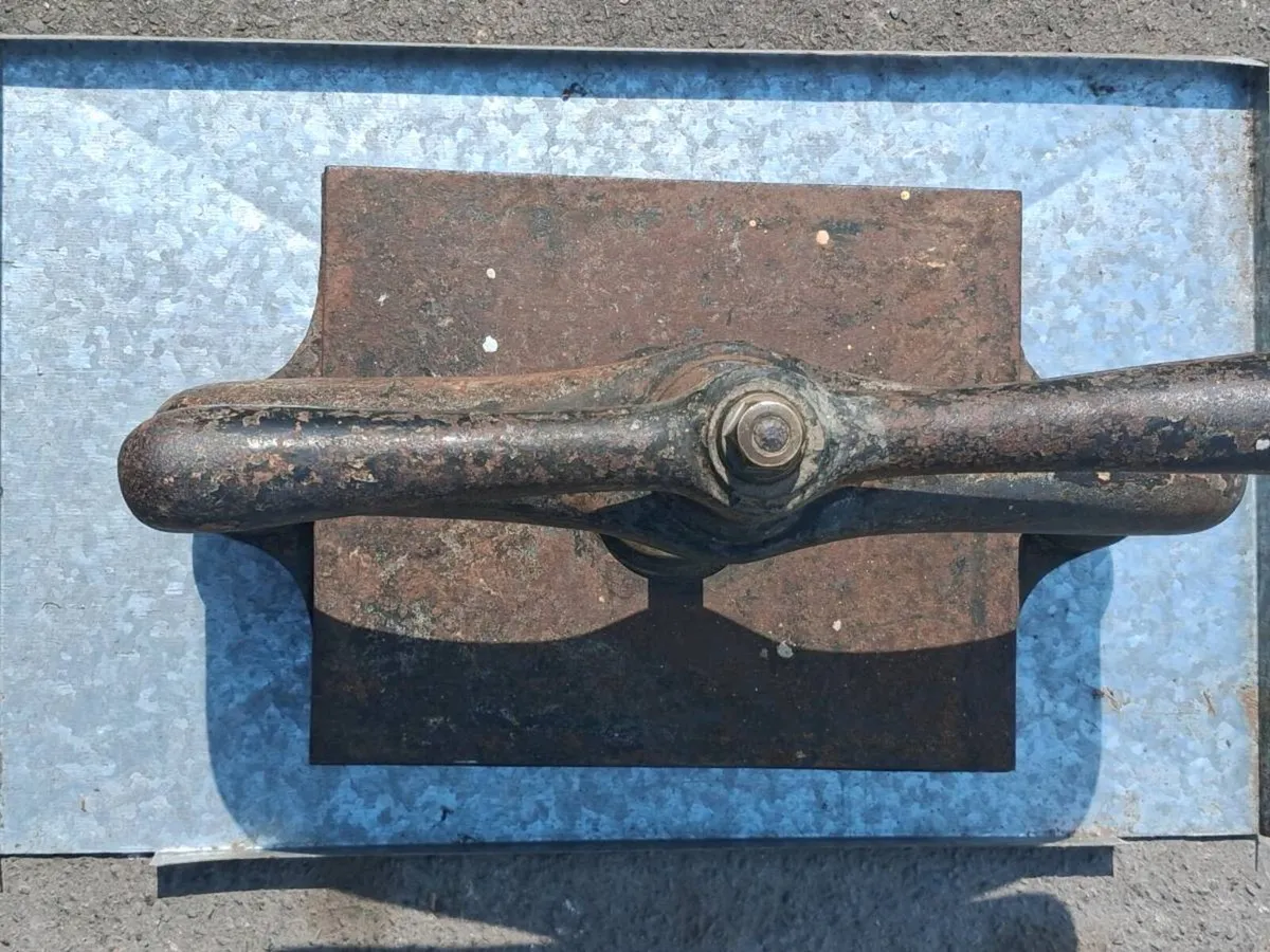Book clamp - Image 4