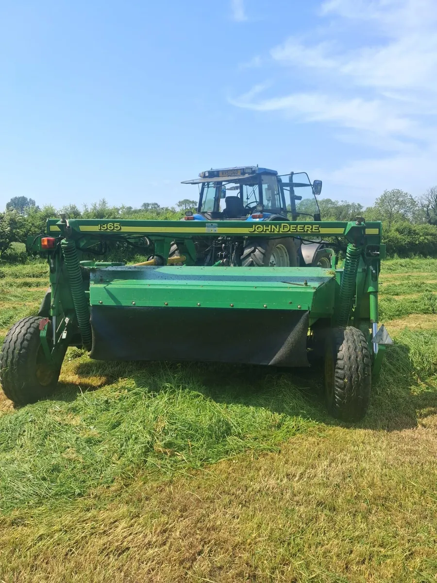 JOHN DEERE 1365 M/C - Image 1