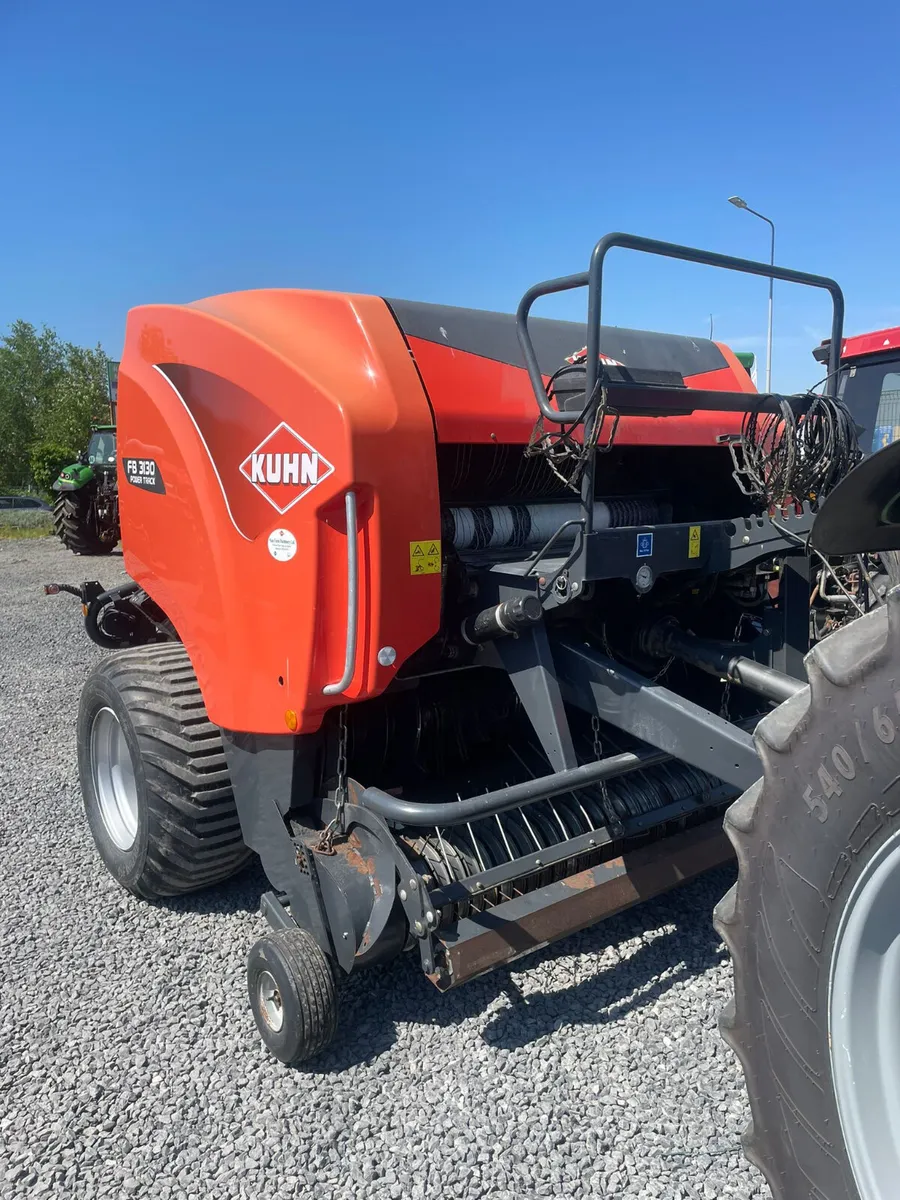 Kuhn 3130 Baler (17,000 Bales) - Image 1