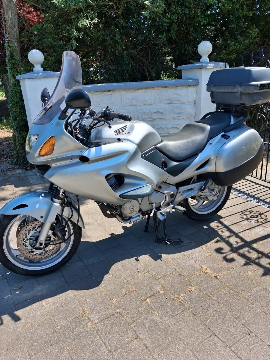 Honda NT 650 Deauville - Image 1