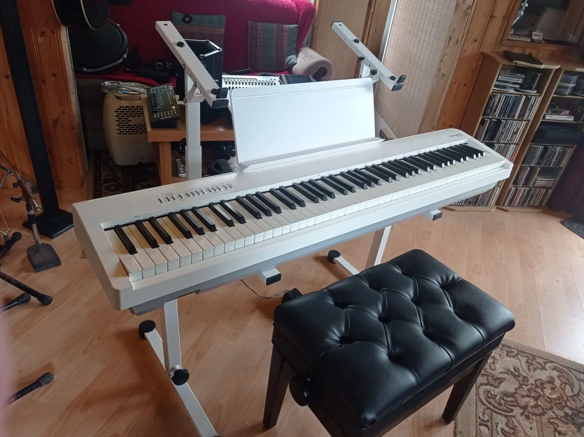 Roland FP-30X Keyboard & Roland Pedal - Image 1