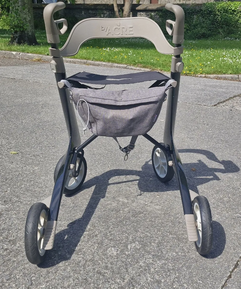 byAcre Carbon Ultra Light Rollator - Image 2