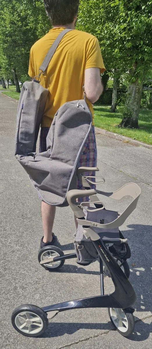 byAcre Carbon Ultra Light Rollator - Image 3