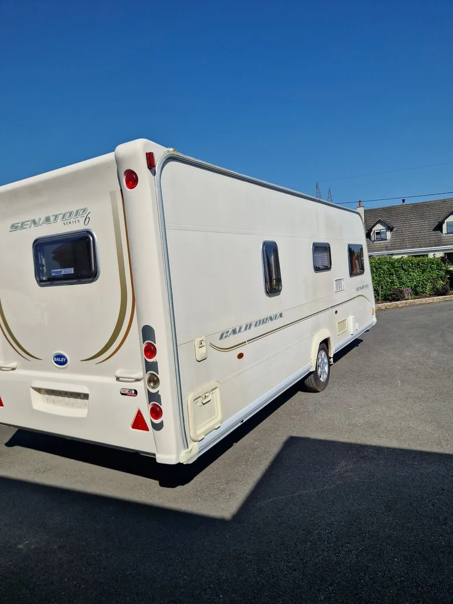 Caravan - Image 1