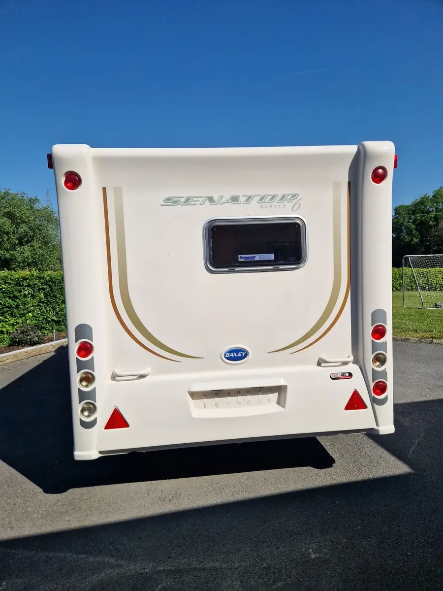 Caravan - Image 2