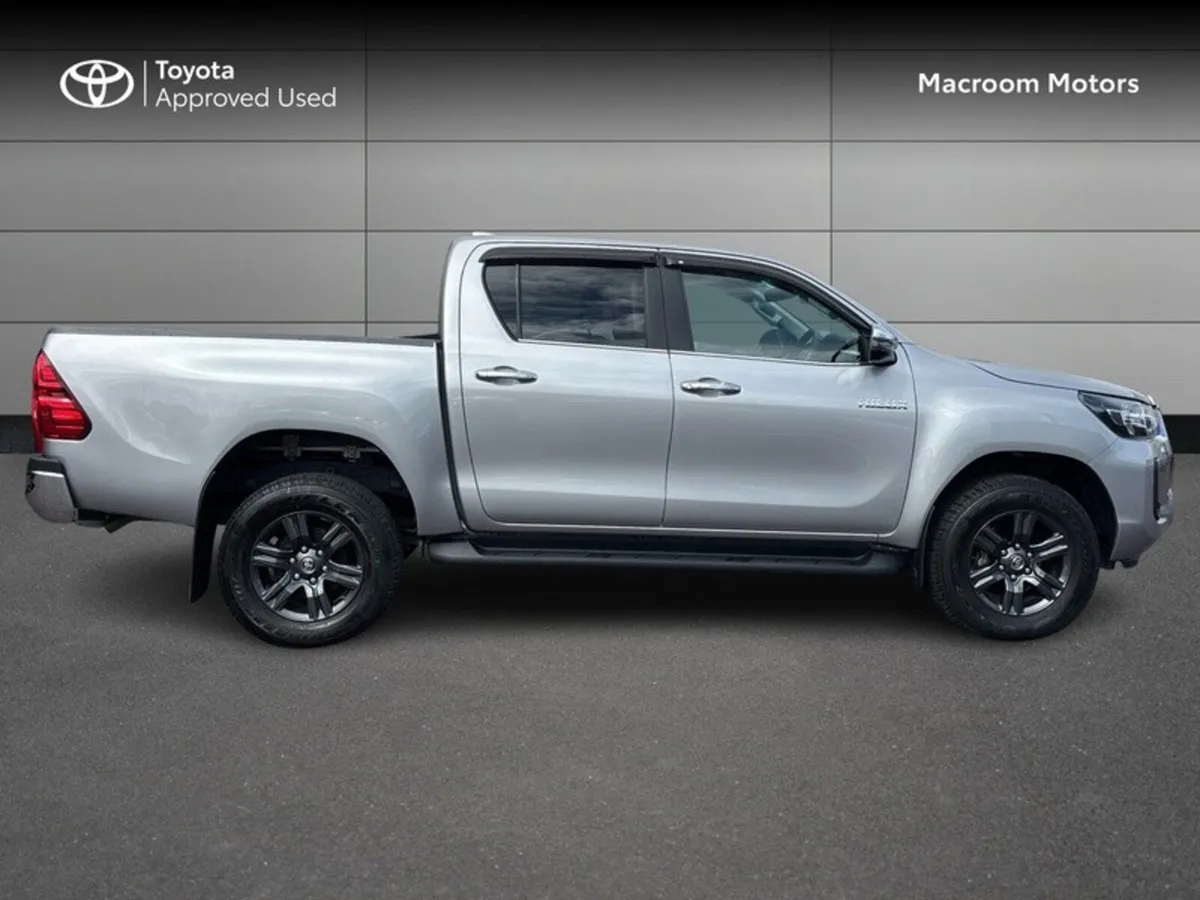 Toyota Hilux HILUX 2.8 SR5 DOUBLE CAB - Image 3