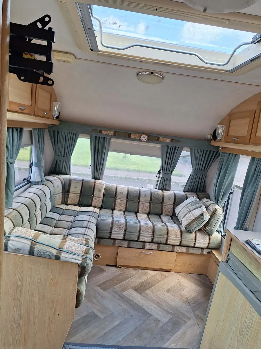 caravan - Image 1