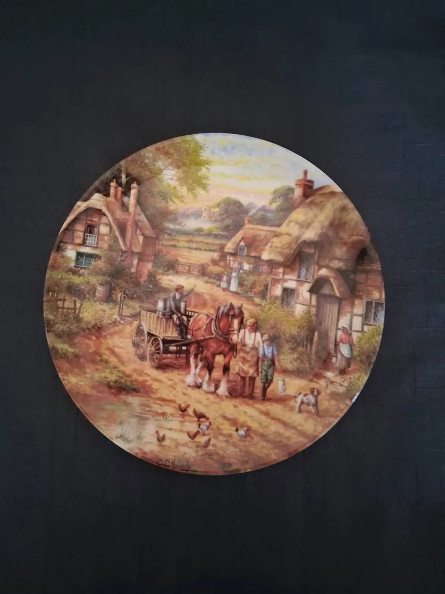 2 Wedgwood Plate's - Image 1