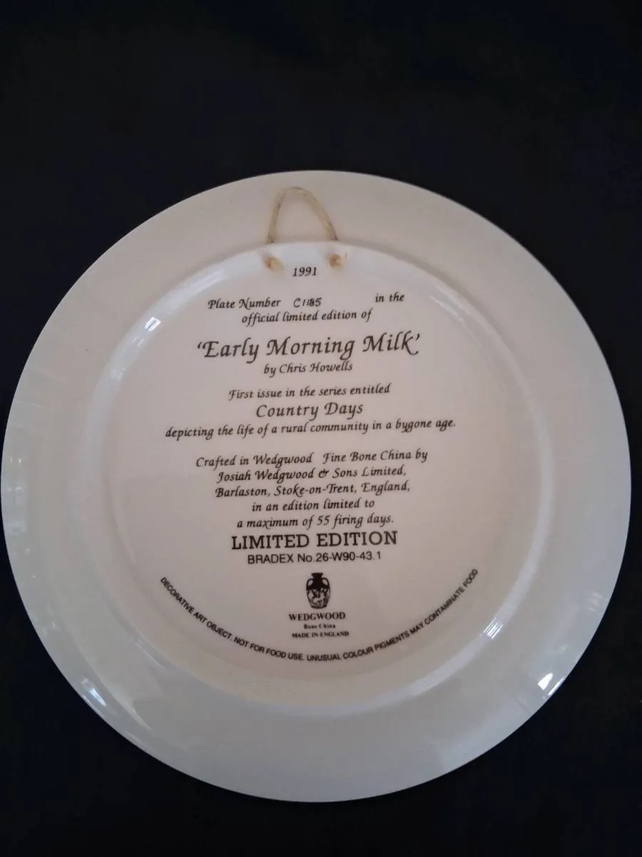 2 Wedgwood Plate's - Image 2