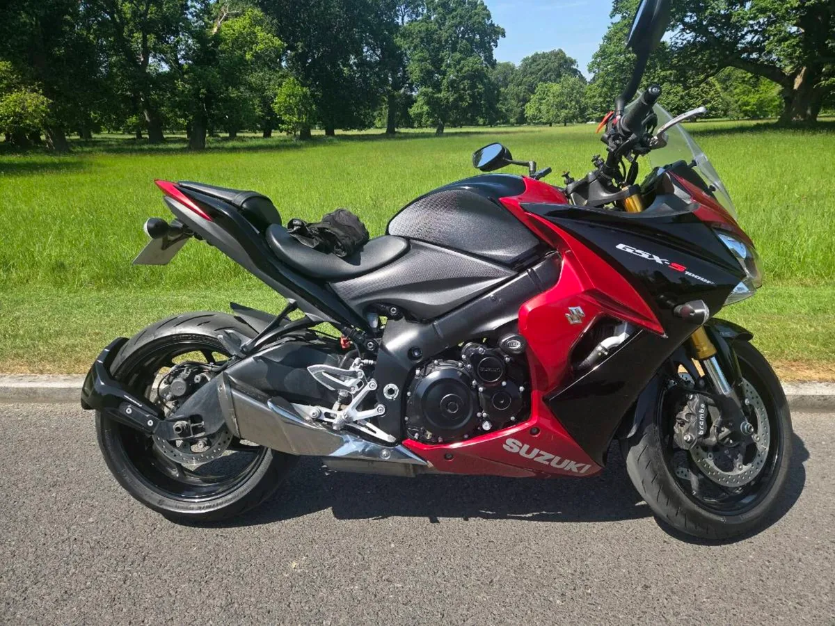 Suzuki GSXS 1000F - Image 1