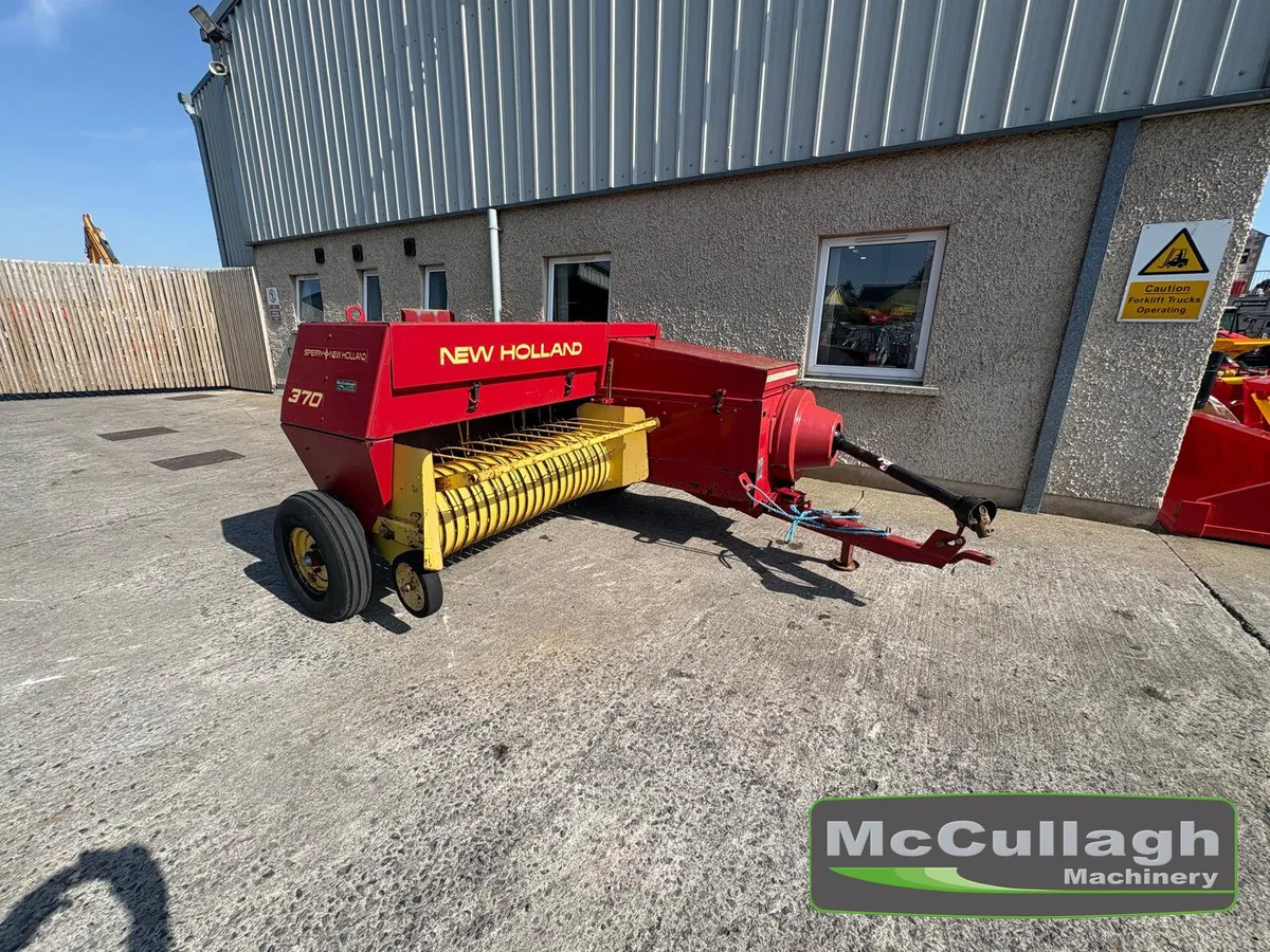 New Holland 370 Small Square Baler - Image 1