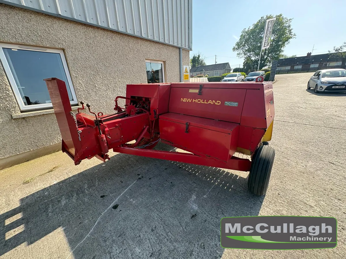 New Holland 370 Small Square Baler - Image 4