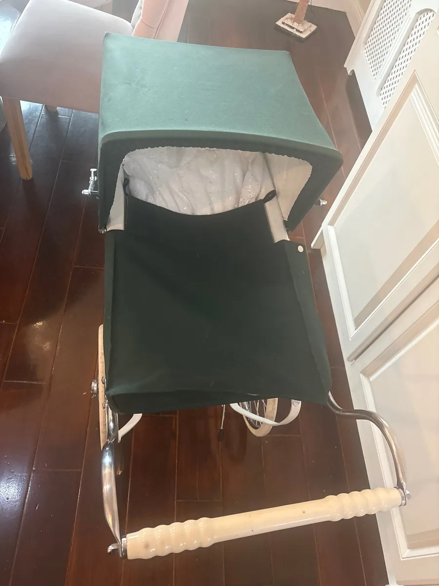 Silver Cross Coach Built Dolls Pram Restored - Image 2