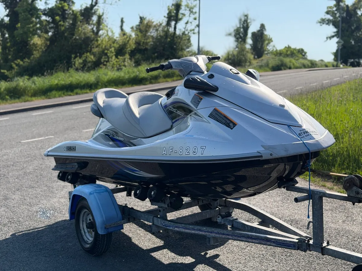 2012 YAMAHA WAVERUNNER VX1100 CRUISER JETSKI - Image 2