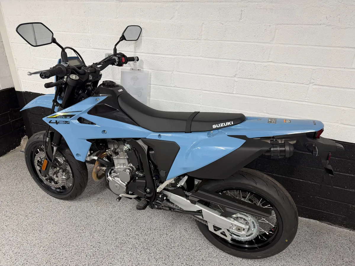 Suzuki DR-Z4SM - New Unregistered - Image 4