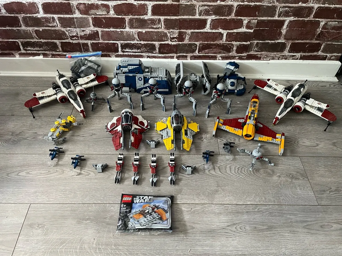 MASSIVE LEGO STAR WARS LOT - Image 1