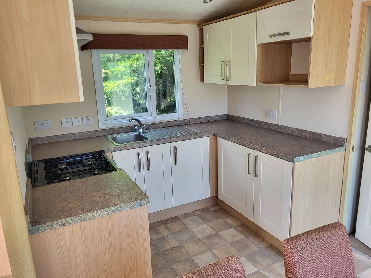 Mobile Home - Image 4