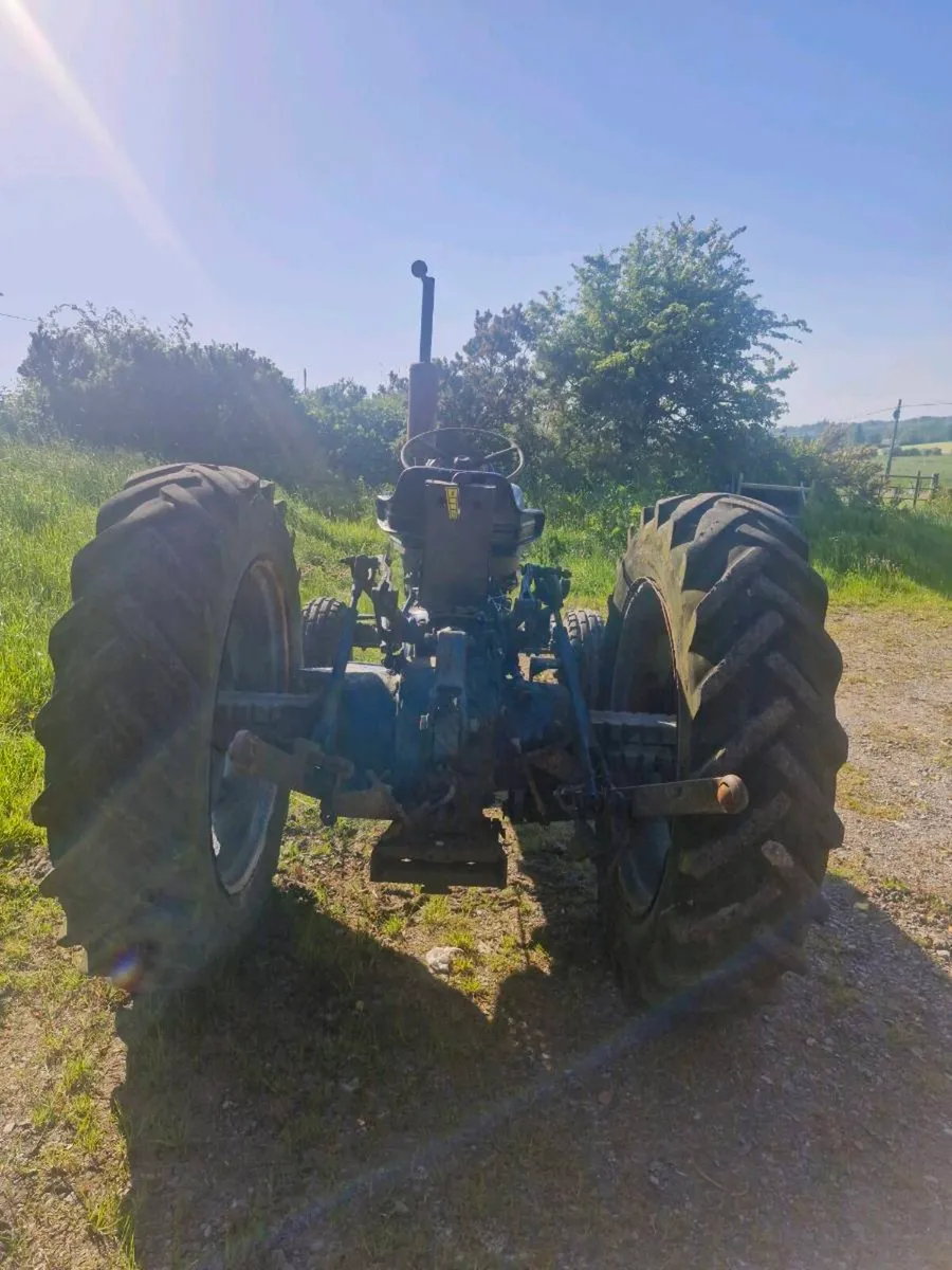 Ford 4000 - Image 2