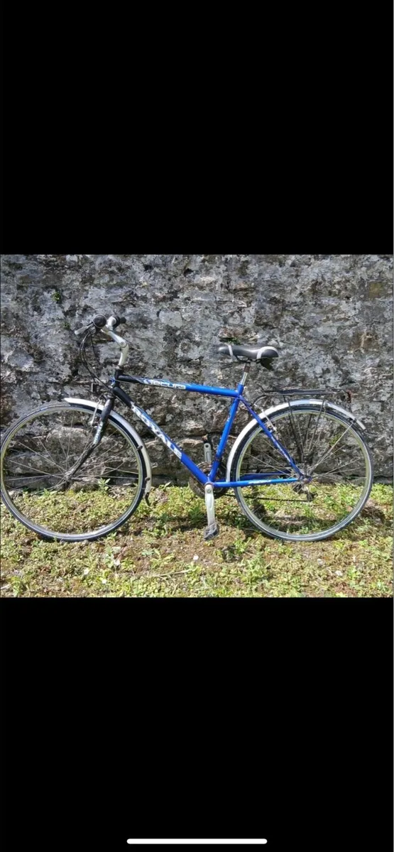 Man’s bicycle