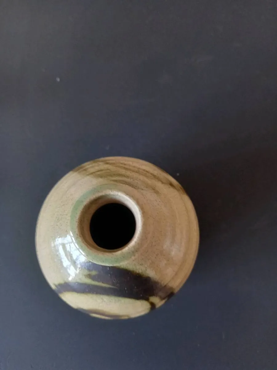 Small Clay Moffat Vase - Image 3