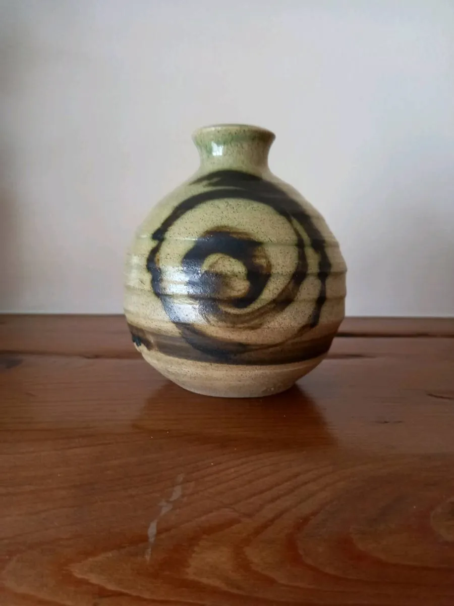Small Clay Moffat Vase - Image 1