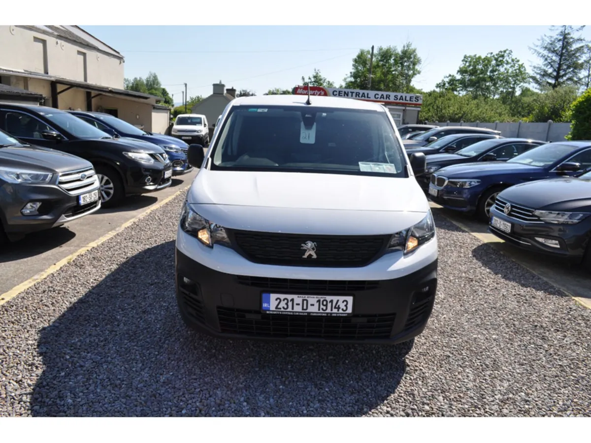Peugeot Partner PROFESSIONAL PLUS 1.5 - Image 2