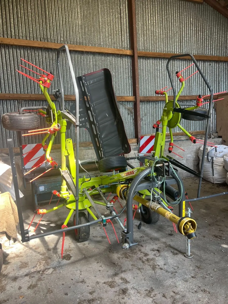 Claas Volto 55 Tedder - Image 1