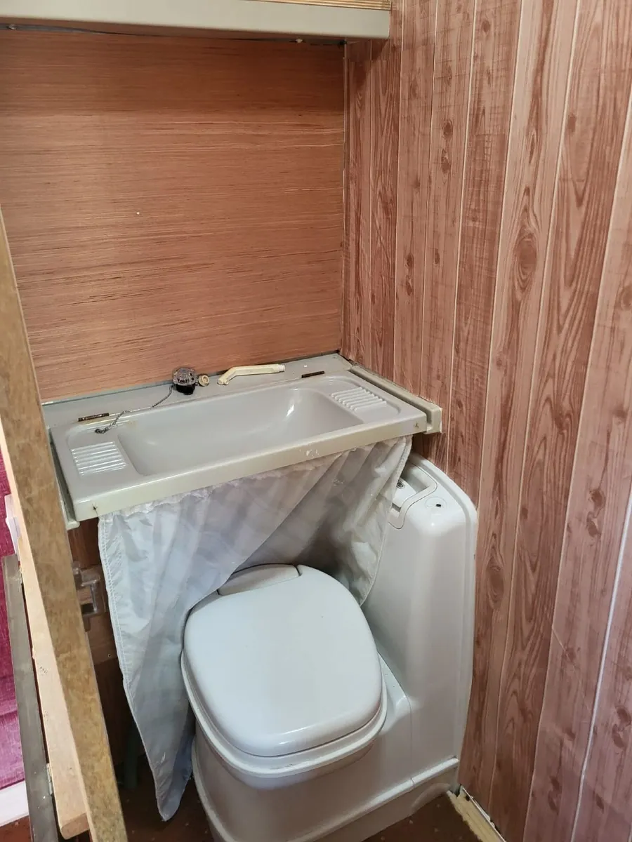 Caravan - Image 2