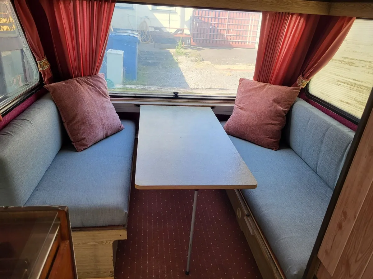 Caravan - Image 3