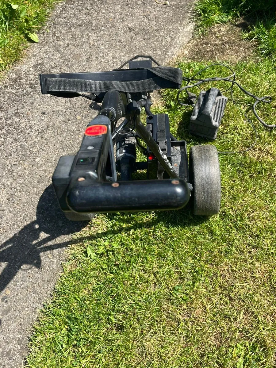 Golf trolley - Image 3