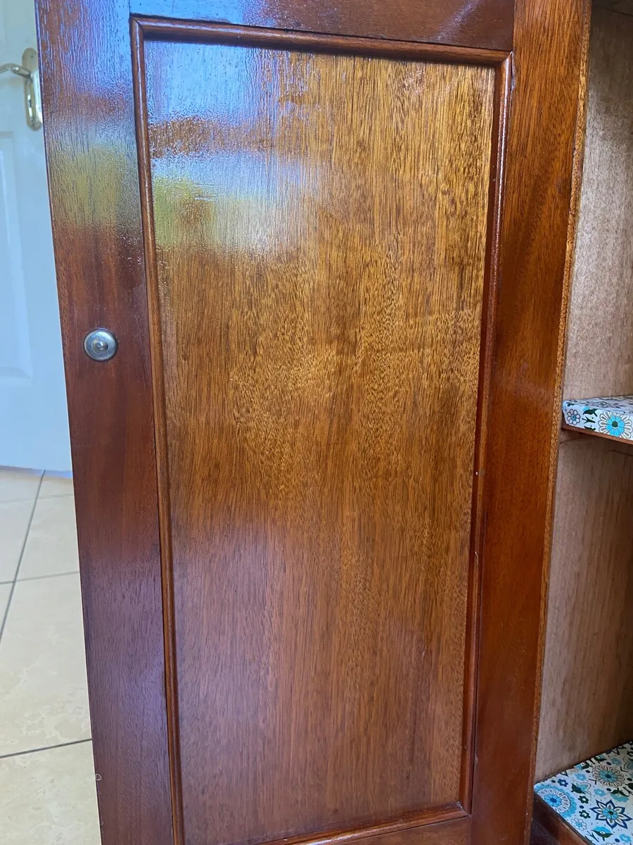 Victorian matching bedside lockers - Image 4