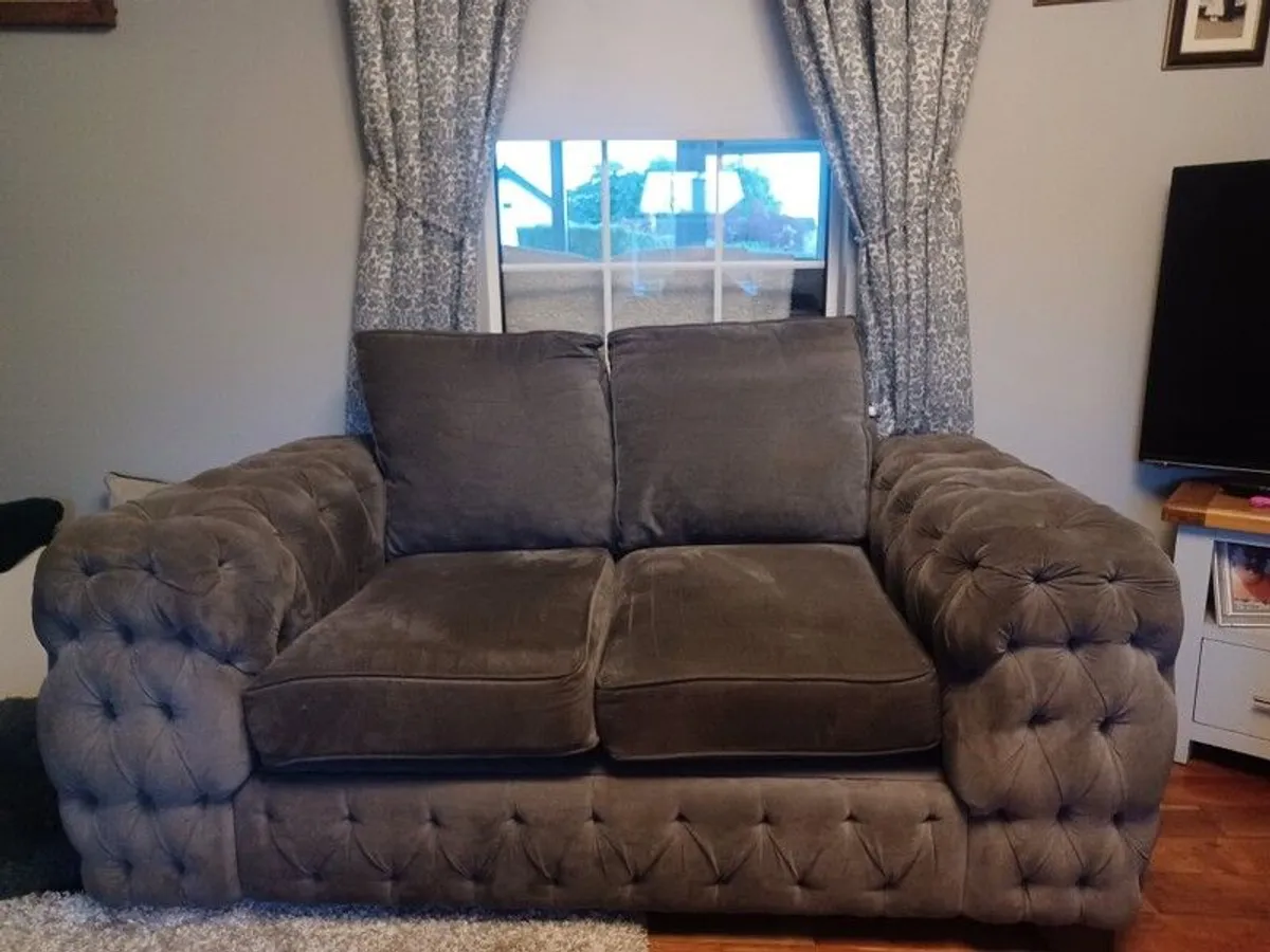 couch - Image 4
