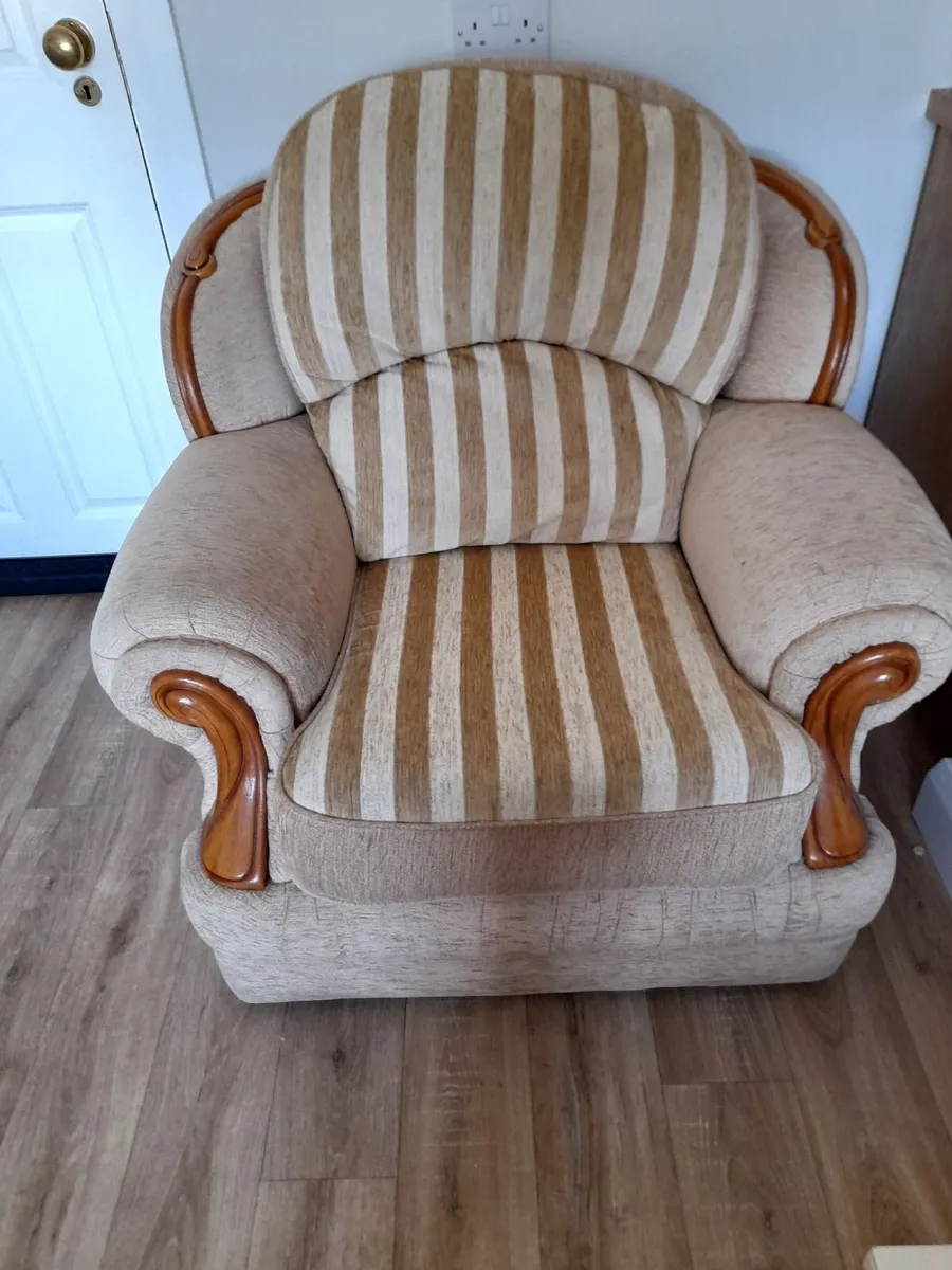 Three piece suite - Image 2