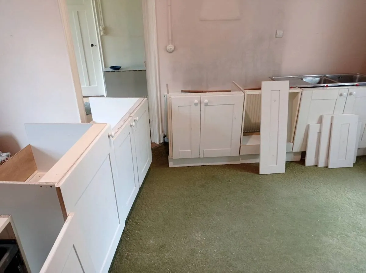 Shaker Kitchen units , timber doors can be painted - Image 3