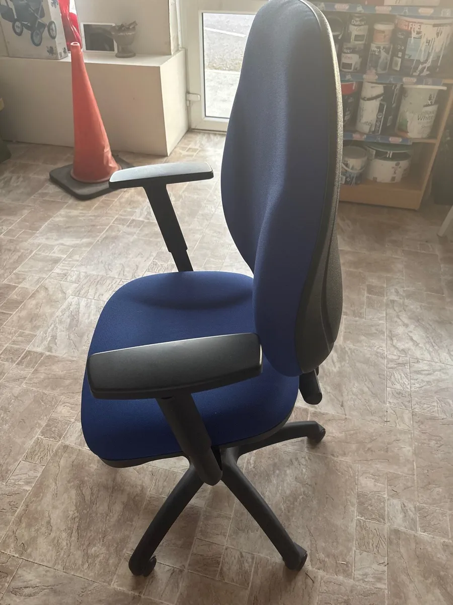 Office chair - Image 3