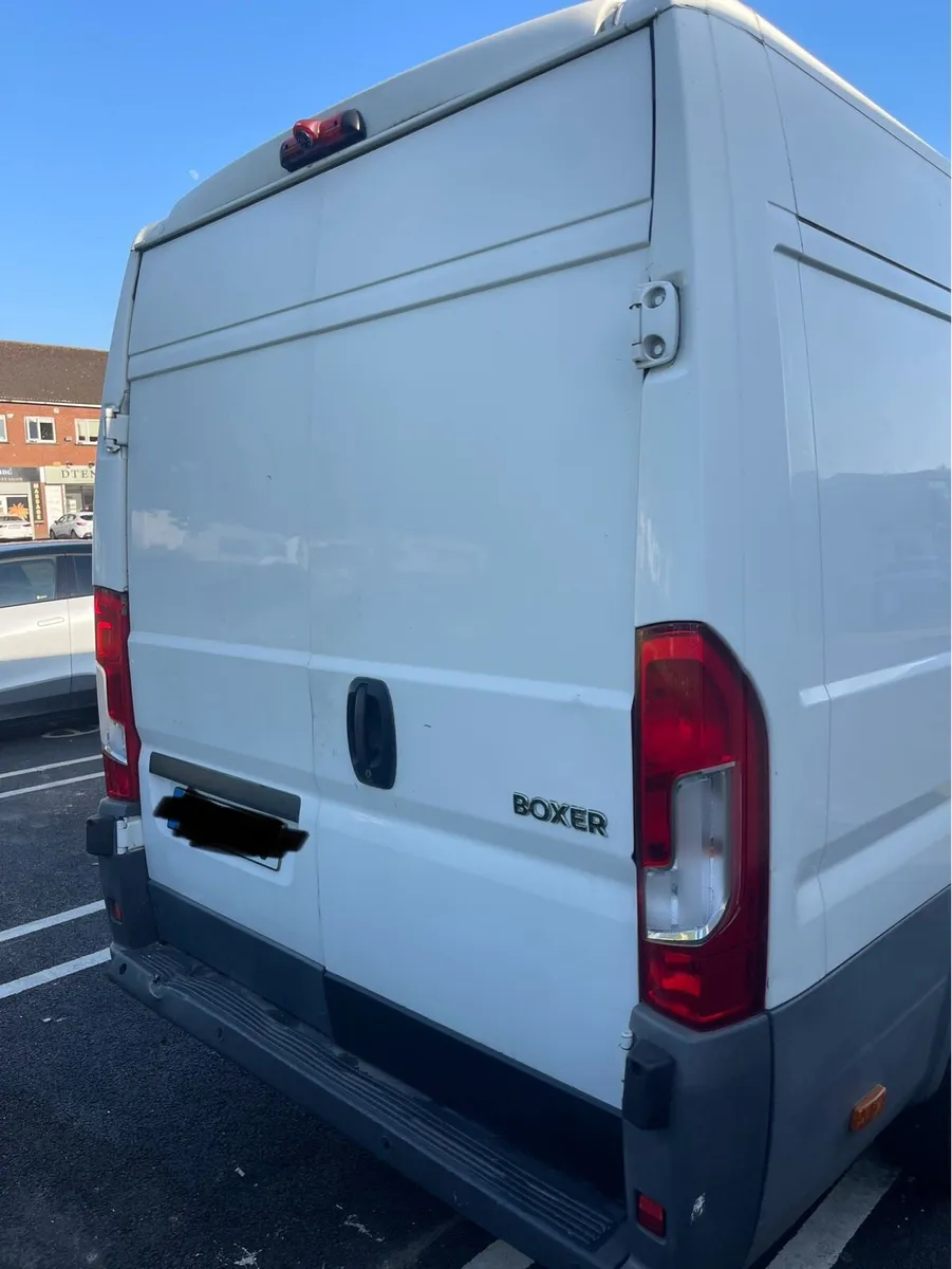Campervan - Image 4