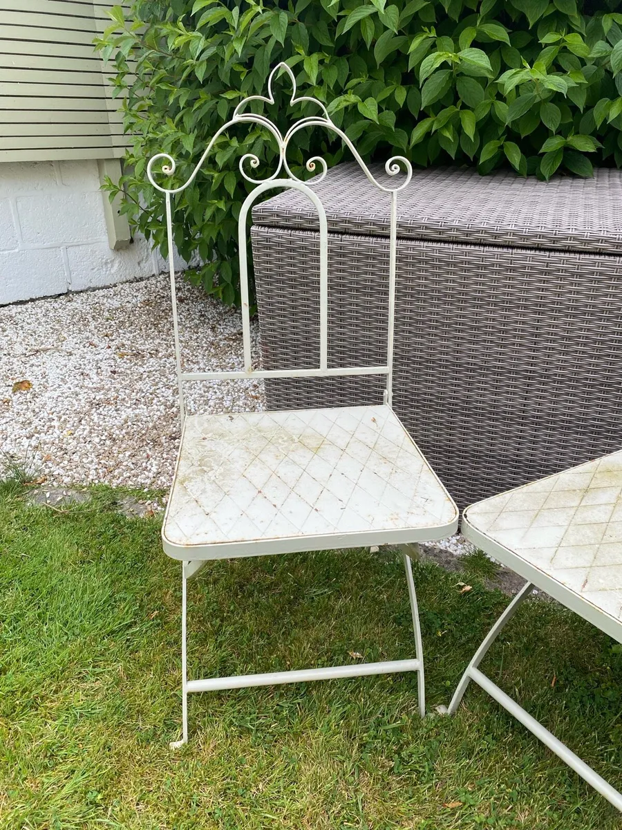 Pair of garden chairs - Image 4