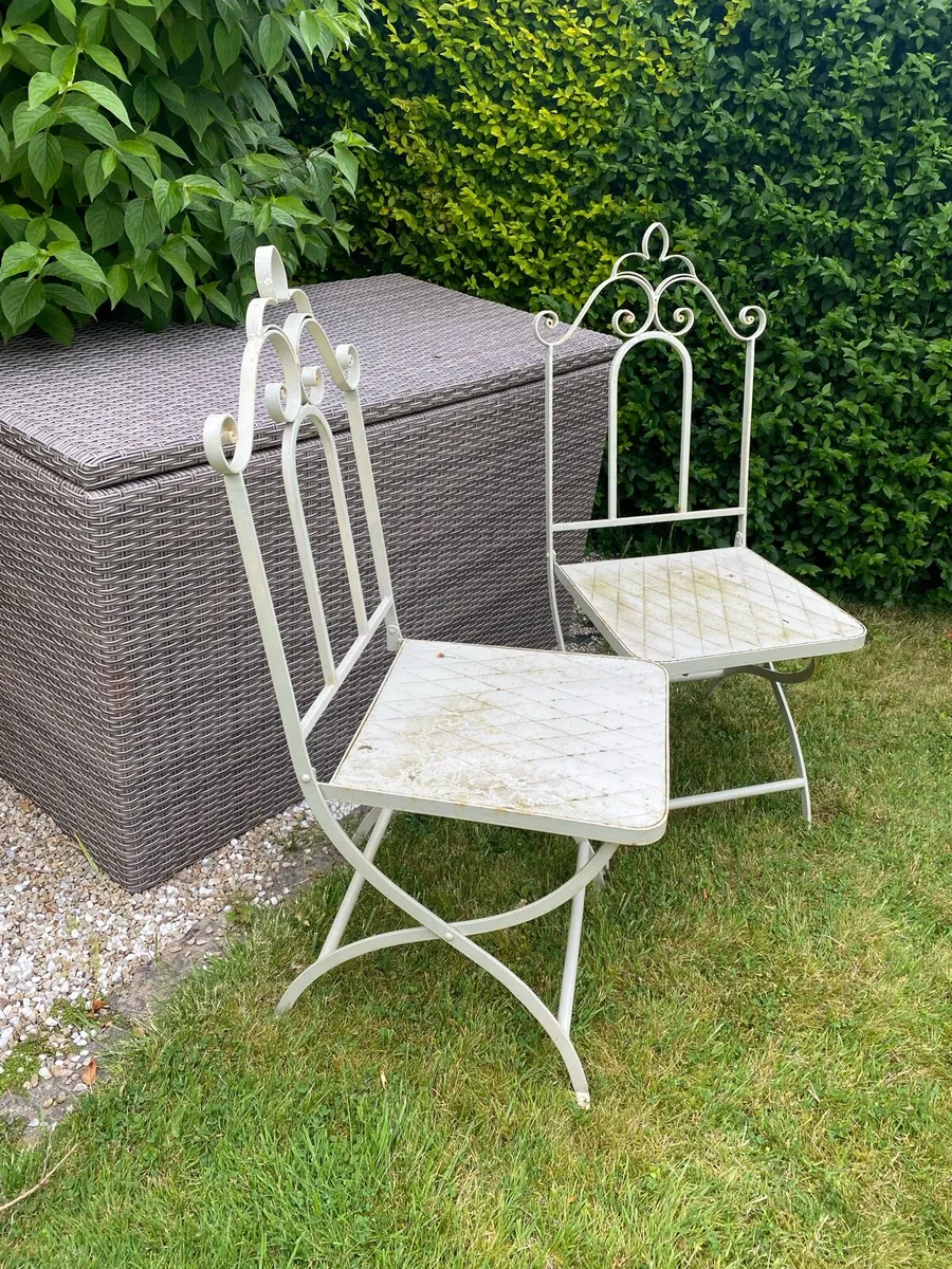 Pair of garden chairs - Image 2