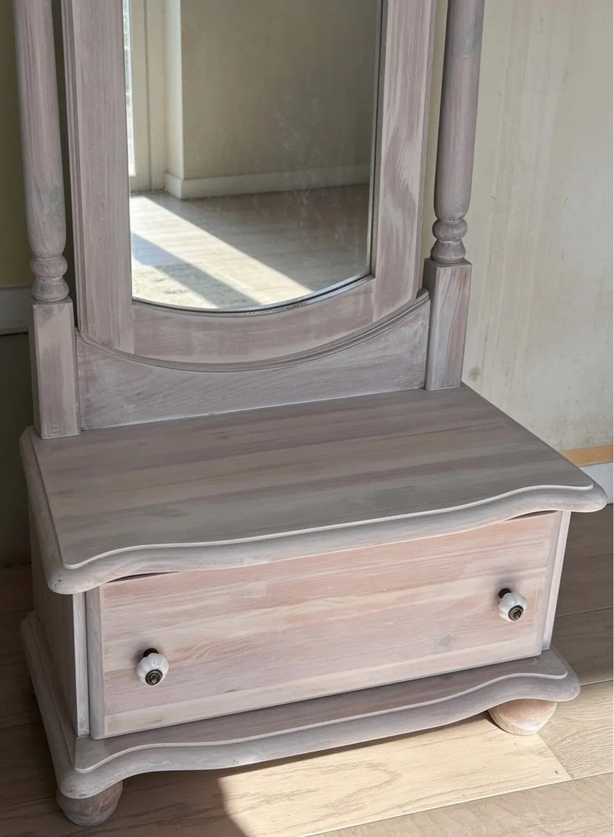 Mirror - Image 3