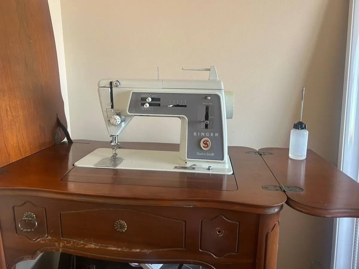 Singer Sewing Machine heavy duty - Image 2