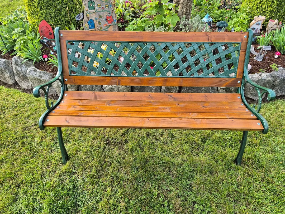 Cast iron Garden bench - Image 1