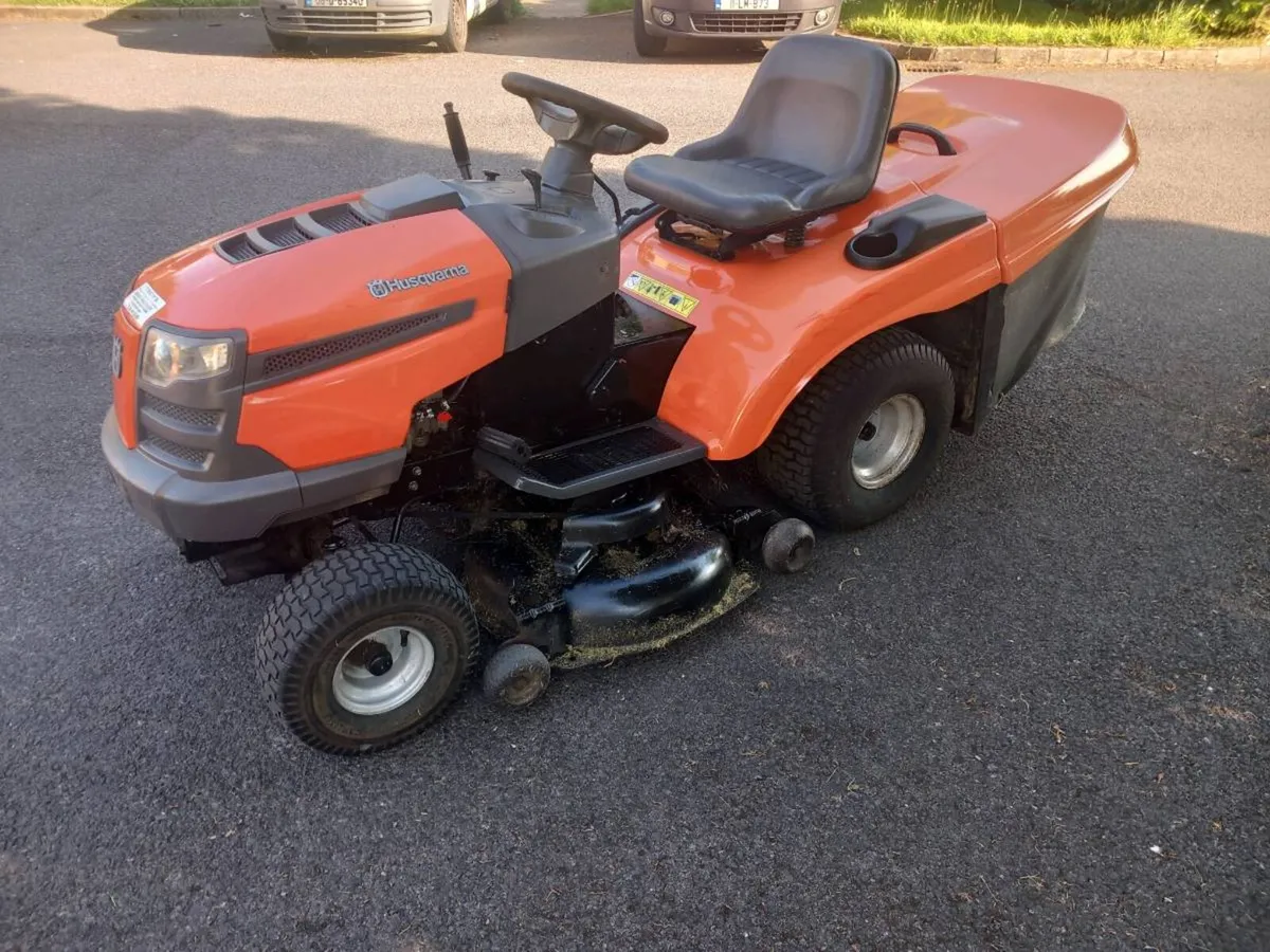 Ride on lawnmower - Image 2