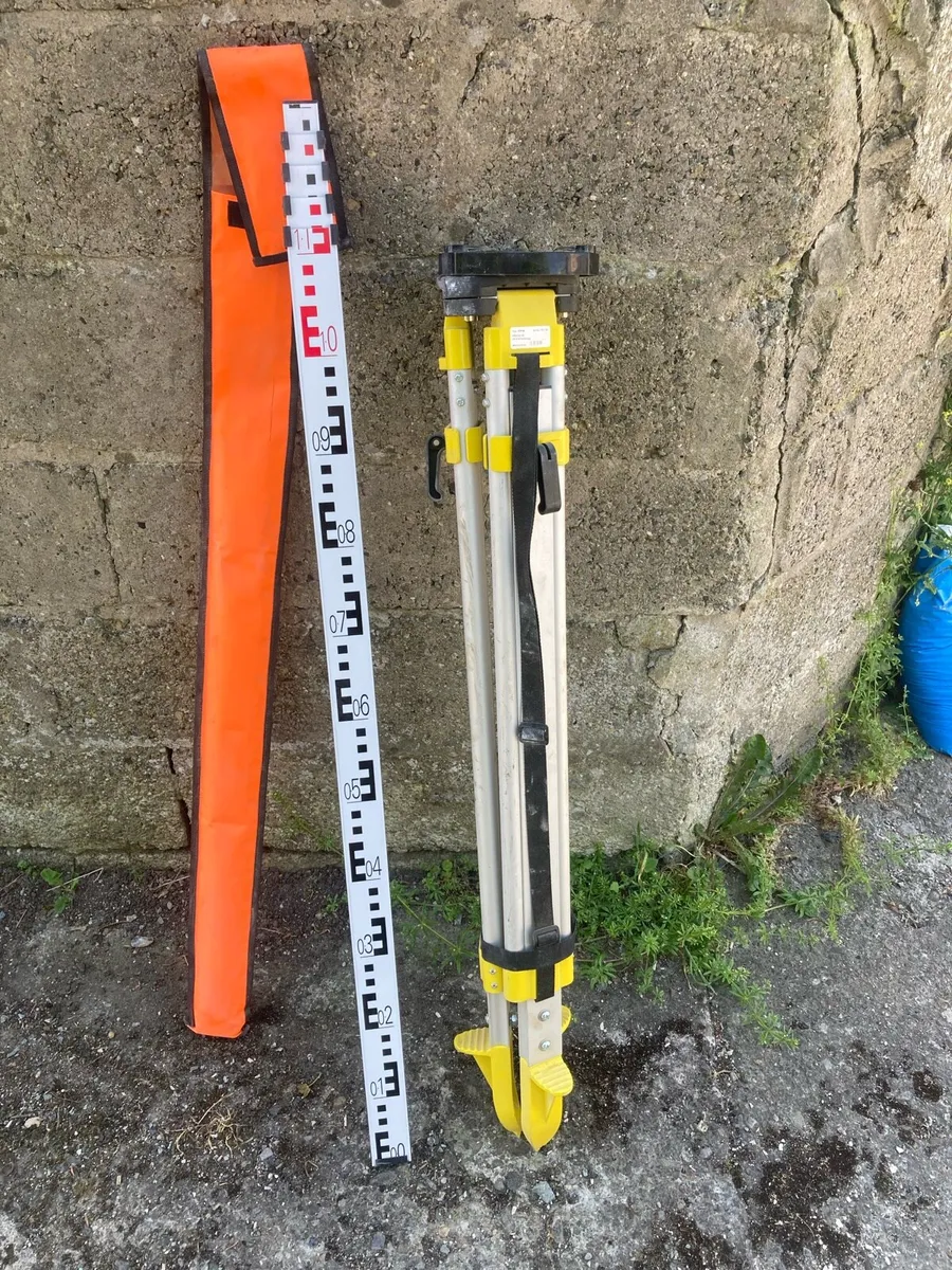 Tripod - Image 1
