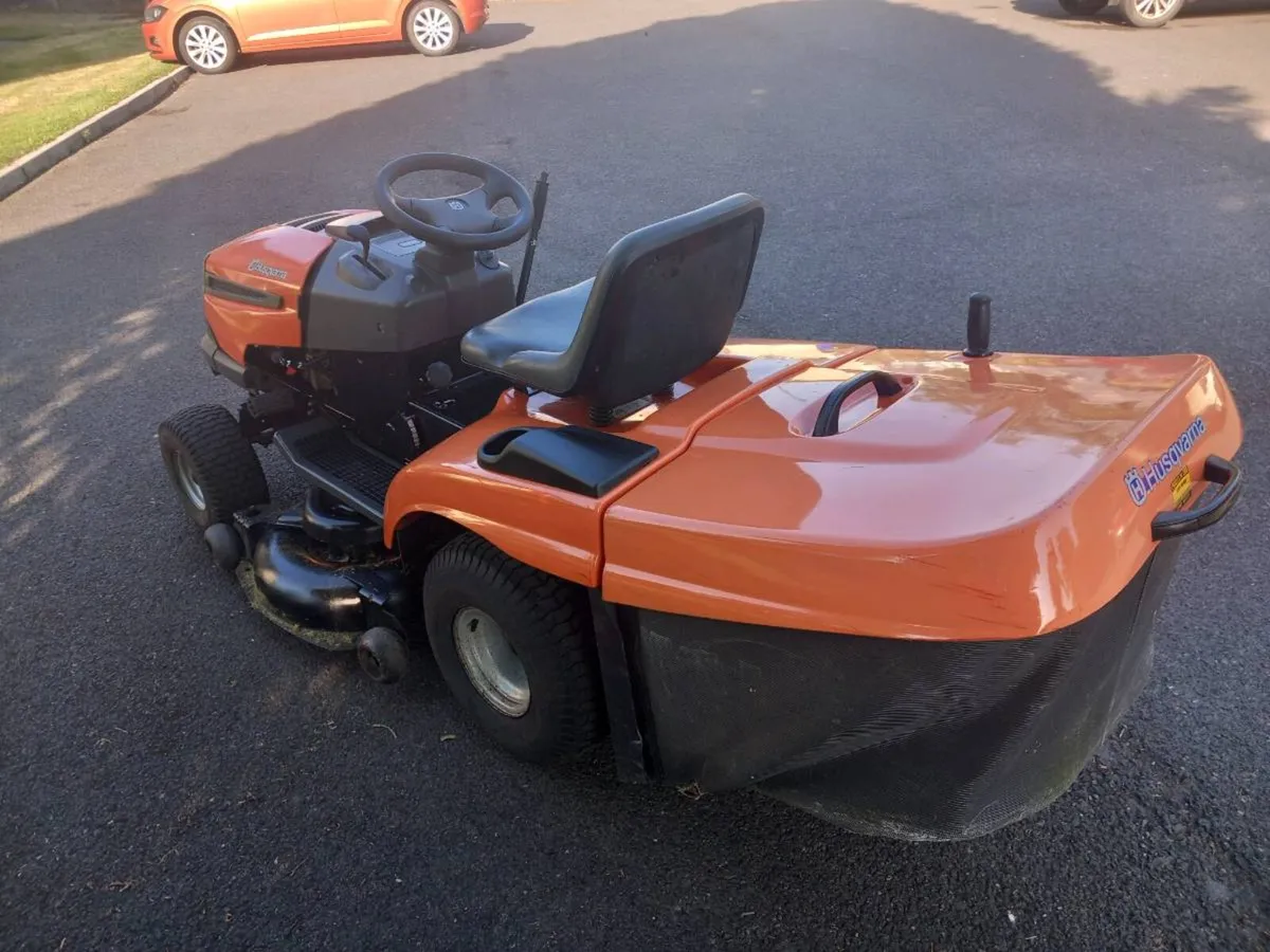 Ride on lawnmower - Image 4