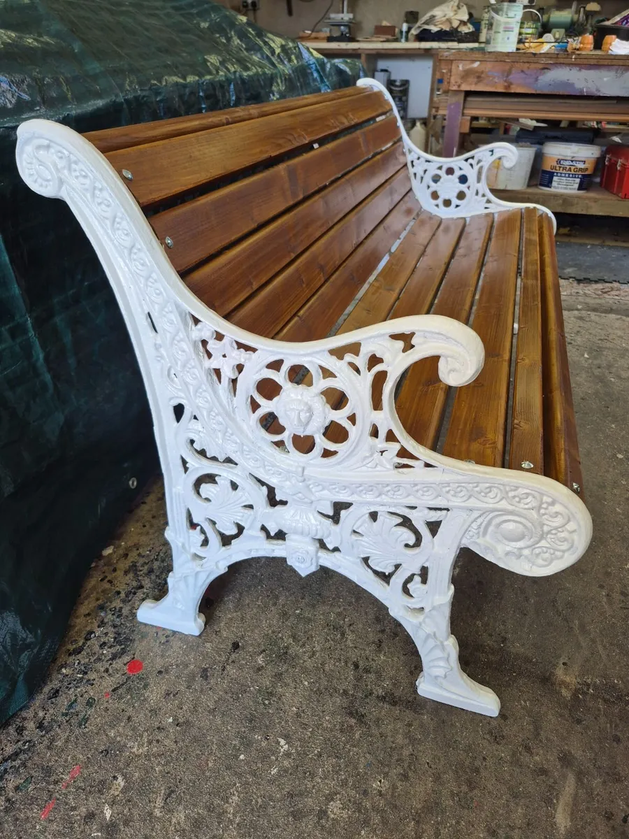 Cast iron Garden bench 5 feet long - Image 1