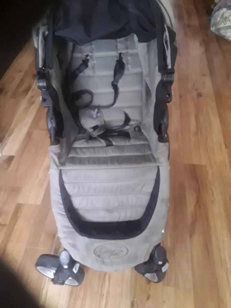 City Mini baby 2-in-one buggy good condition - Image 3