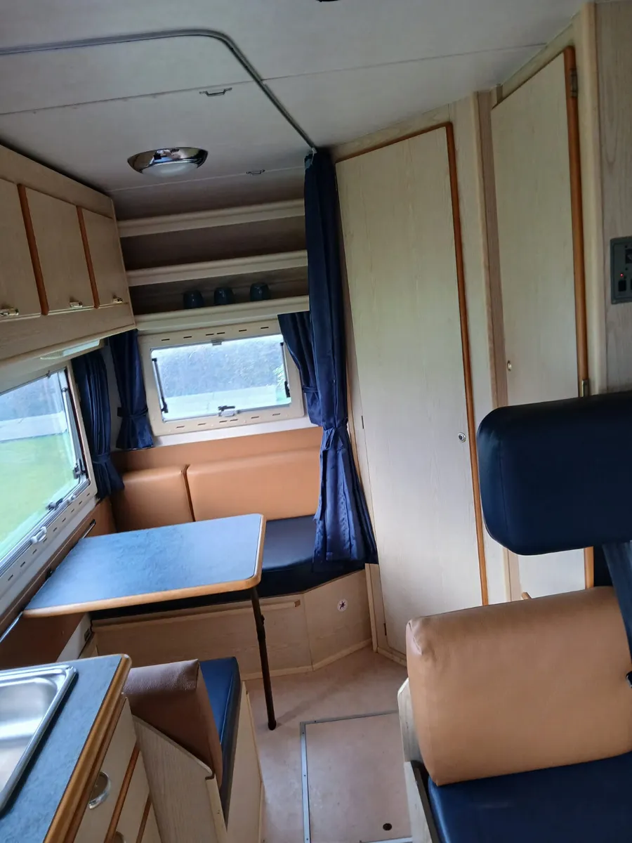Camper - Image 2