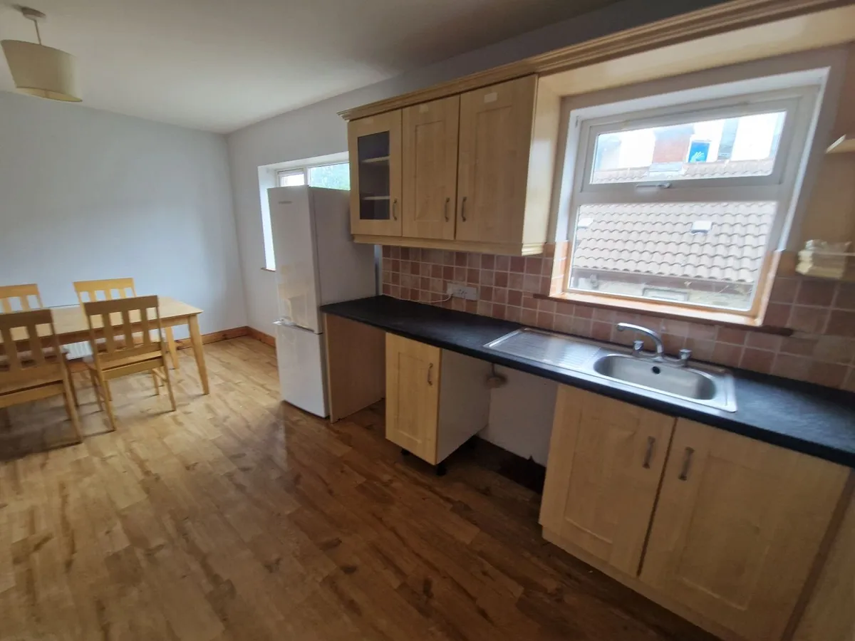 Kitchen - Image 2