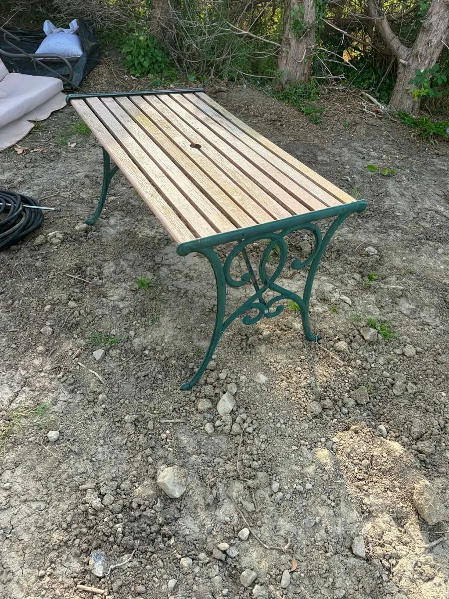 Cast iron garden table - Image 1