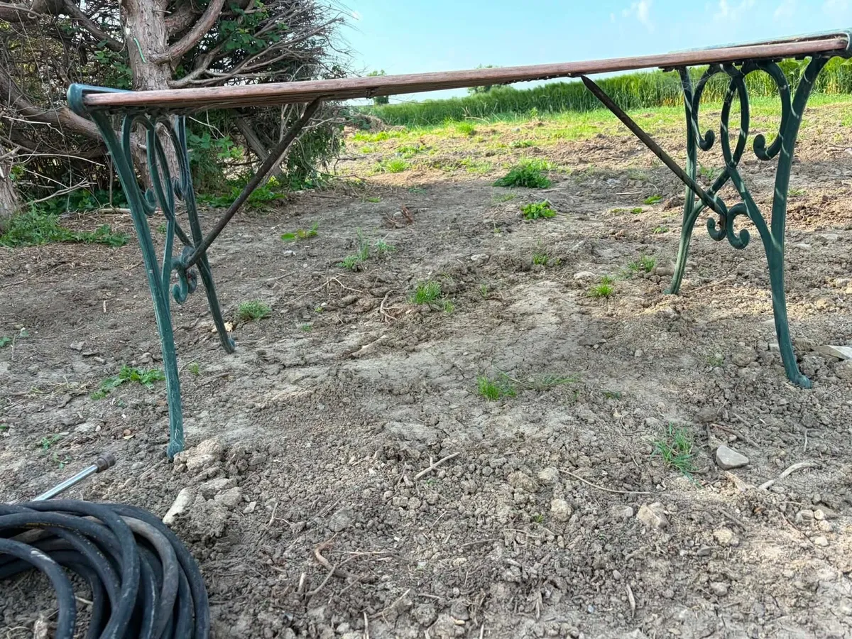 Cast iron garden table - Image 3